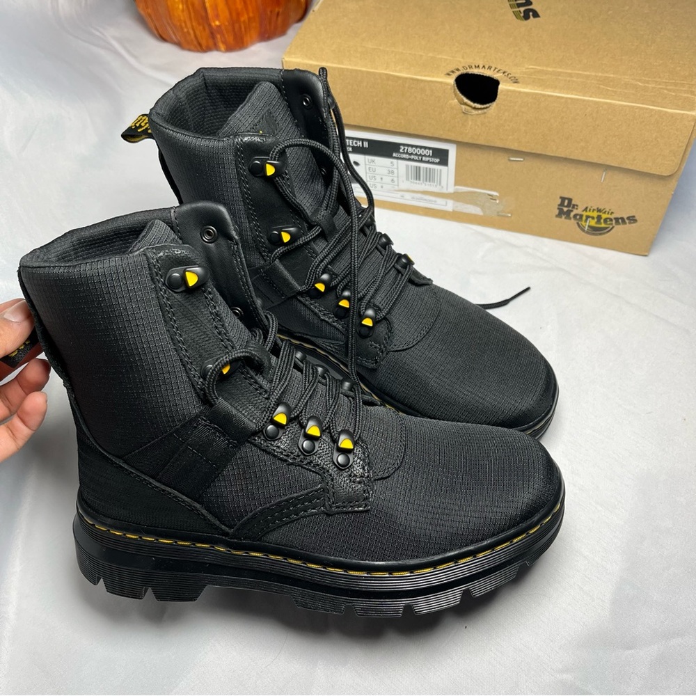 Dr. Martens Combs Tech ll Black Size 7 Unisex